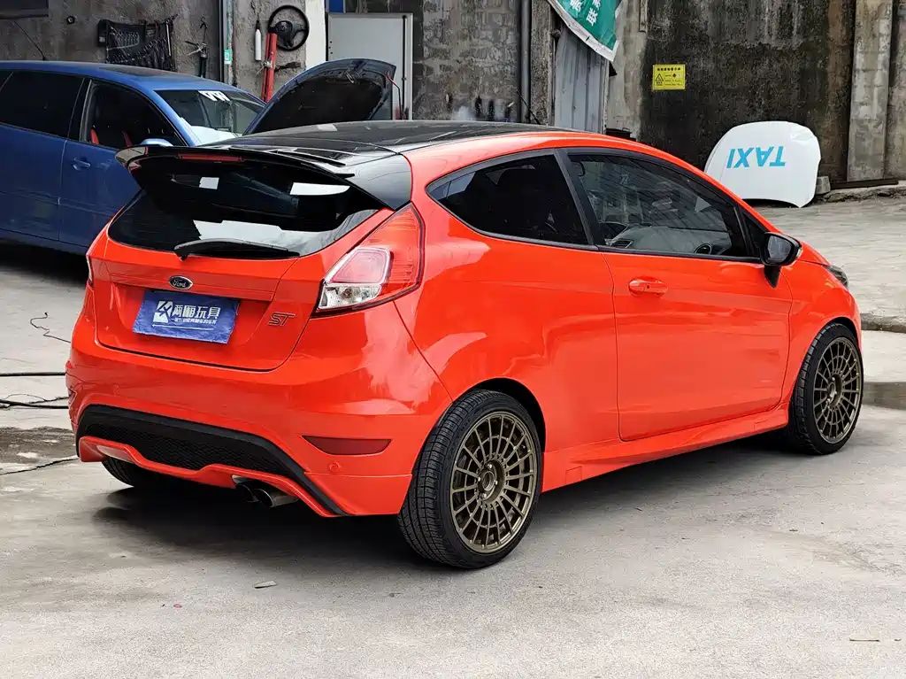 Ford Fiesta 1.6T ST, фото 12