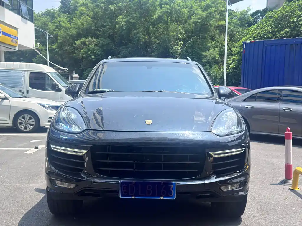 Porsche Cayenne — миниатюра 2