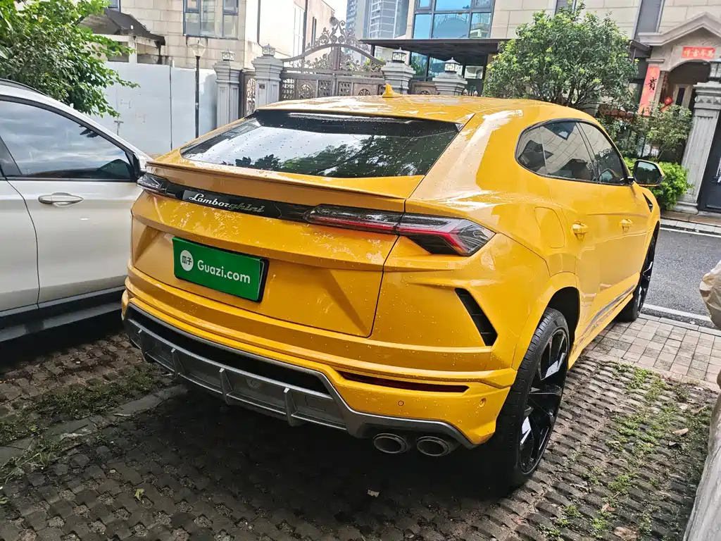 Lamborghini Urus — миниатюра 4