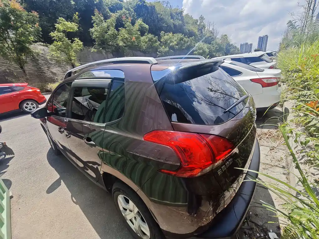 Peugeot 2008 — миниатюра 8
