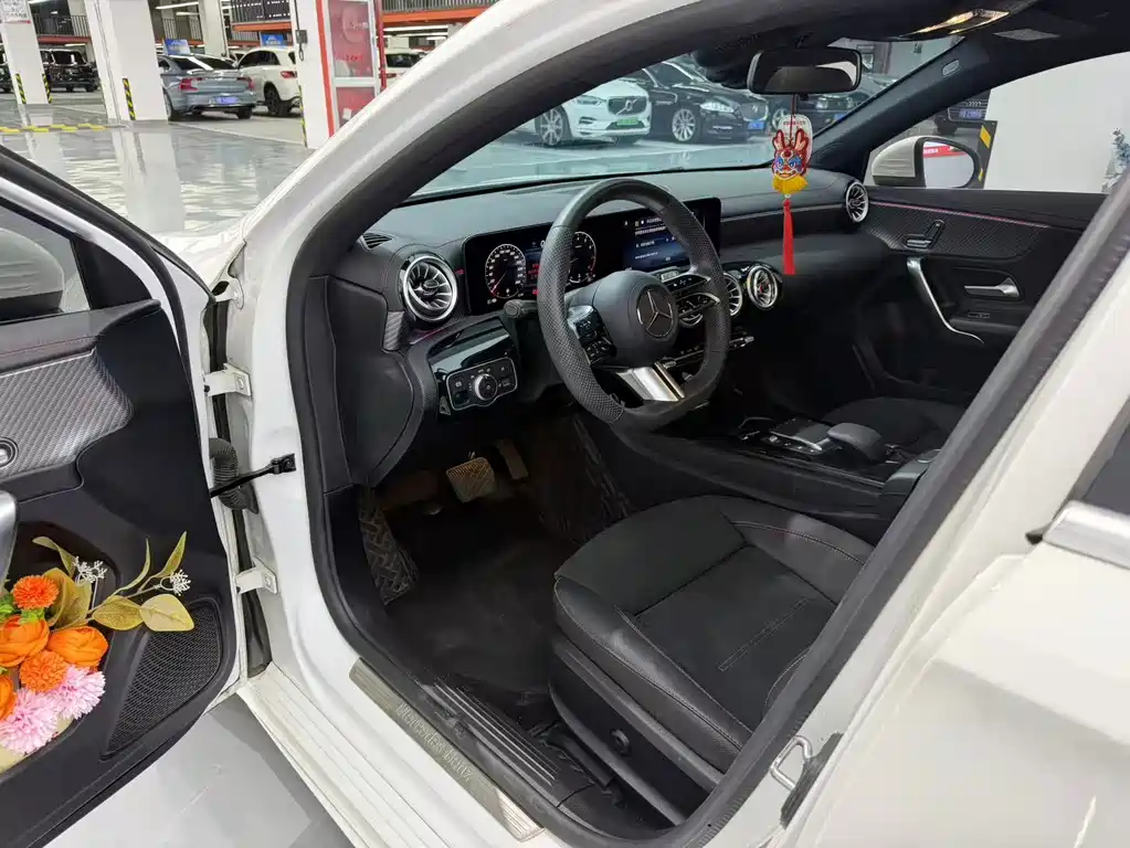 Mercedes-Benz A-Class — миниатюра 4