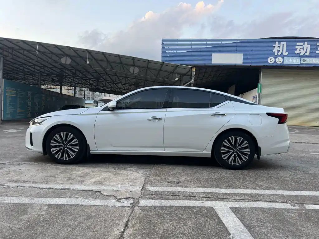 Nissan Teana — миниатюра 4