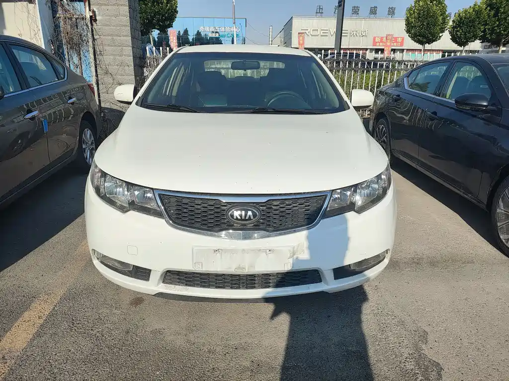 Kia Forte 2012 1.6L MT GLS
