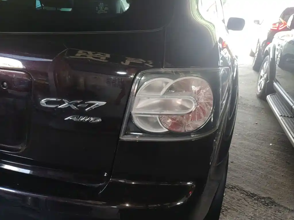 Mazda CX-7 — миниатюра 8