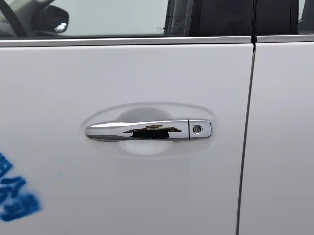 Nissan Navara — миниатюра 18