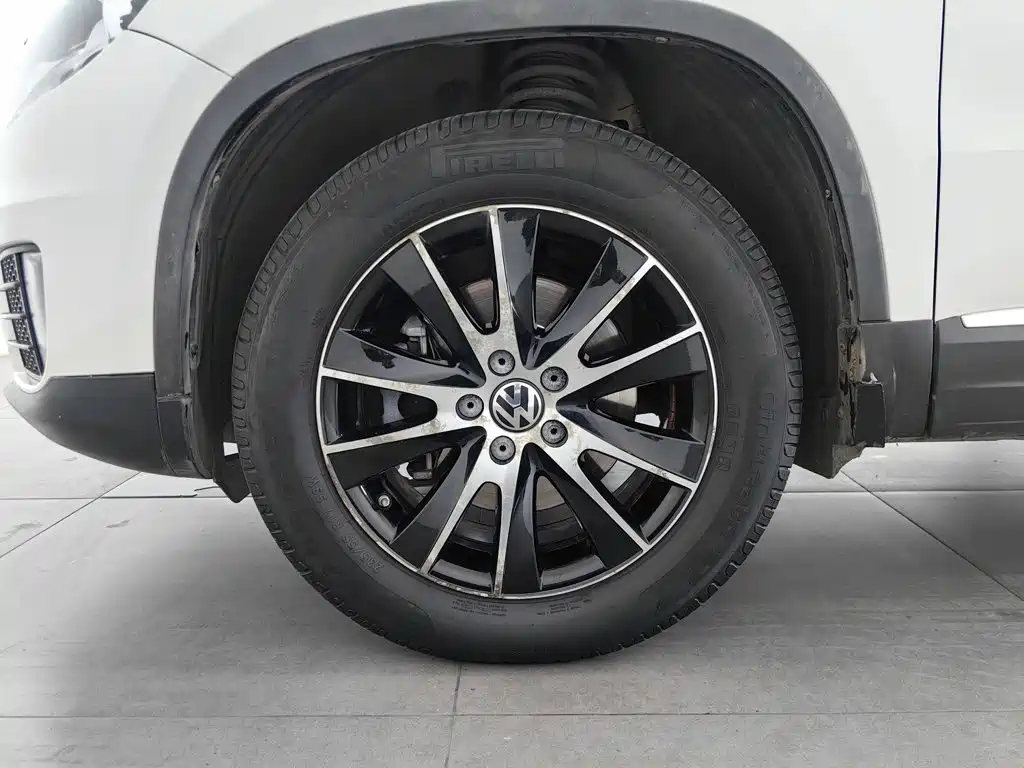 Volkswagen Tiguan — миниатюра 17