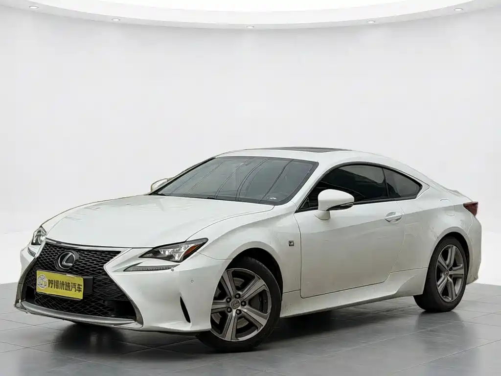 Lexus RC