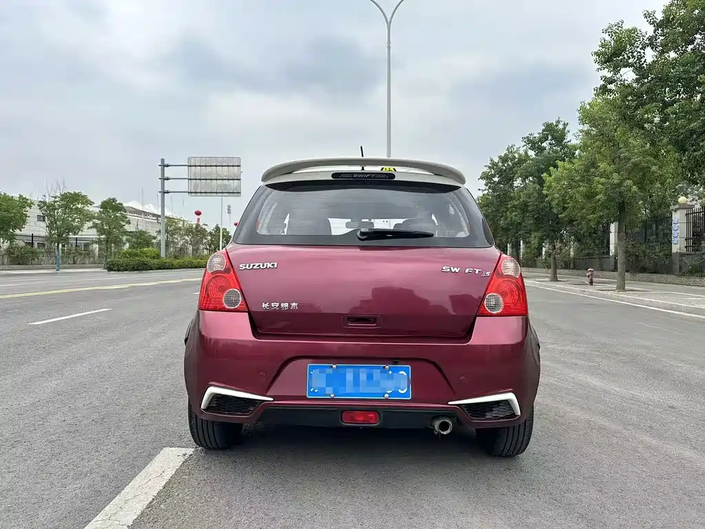Suzuki Swift — миниатюра 8