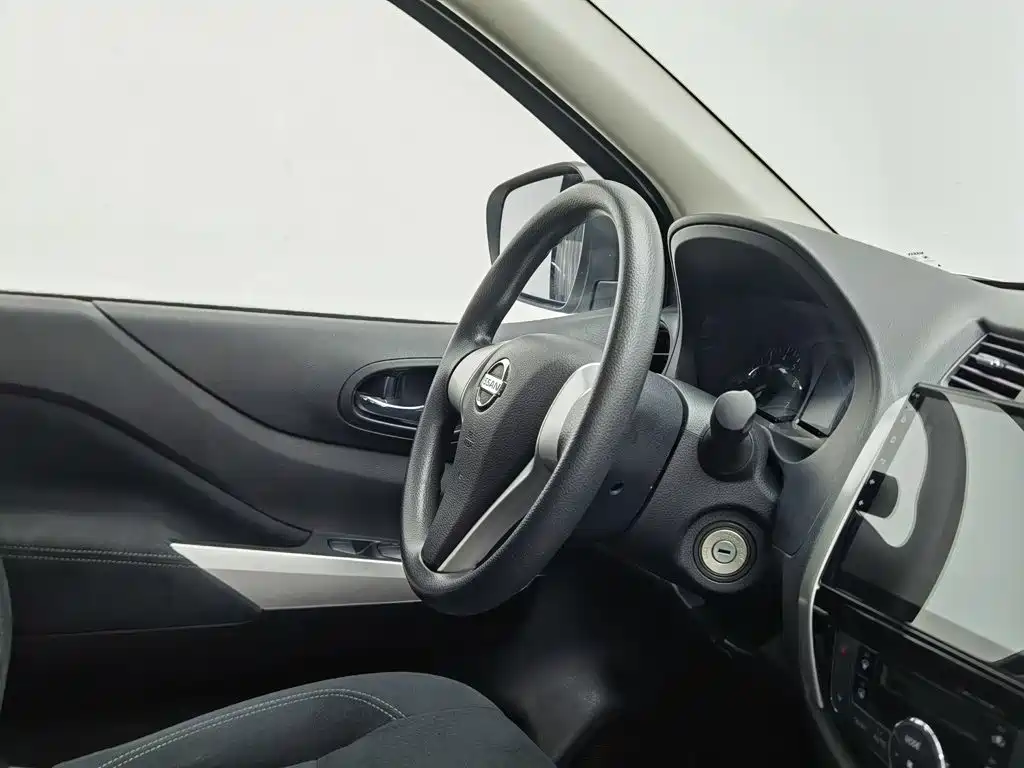 Nissan Navara — миниатюра 22