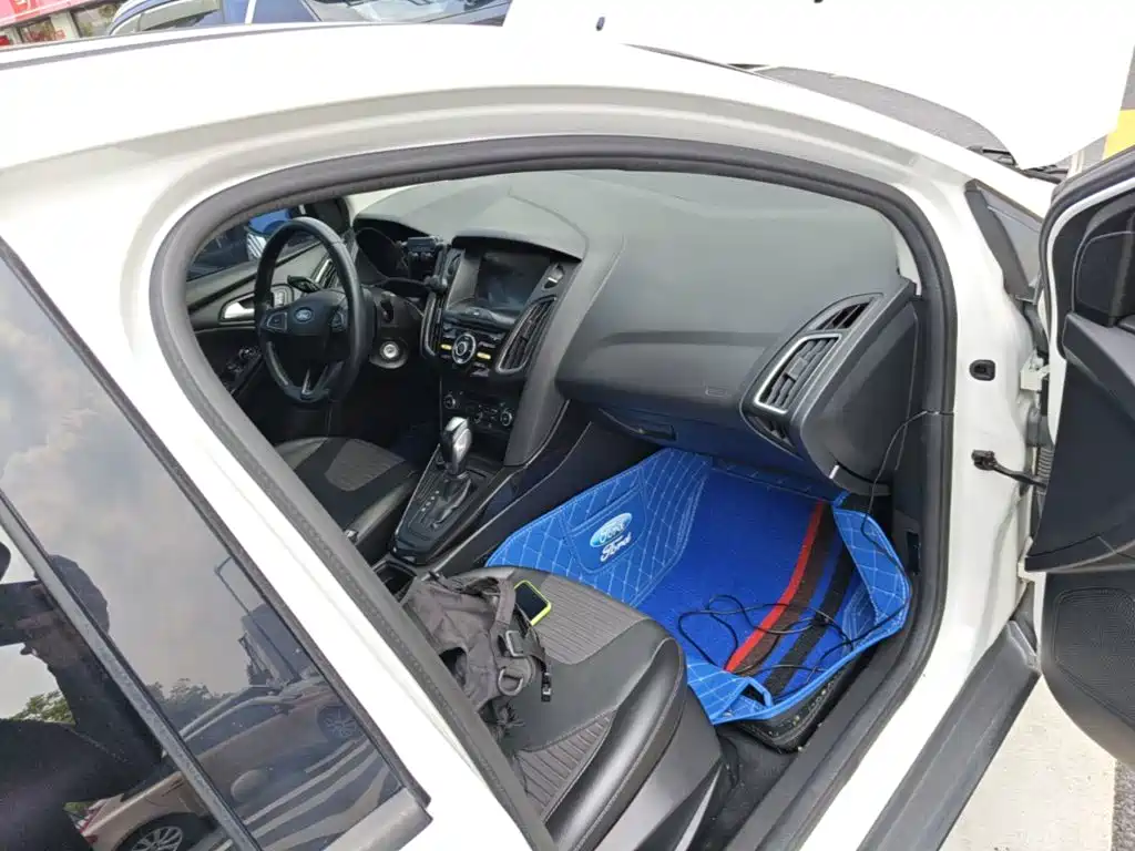 Ford Focus — миниатюра 9