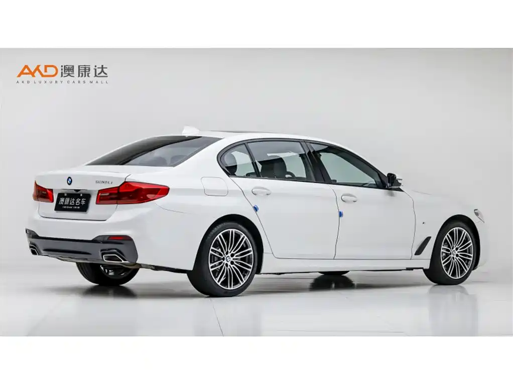 BMW 5 Series — миниатюра 3