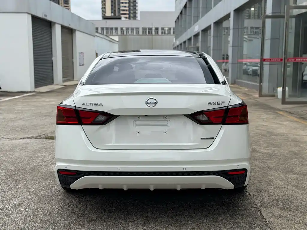 Nissan Teana — миниатюра 5