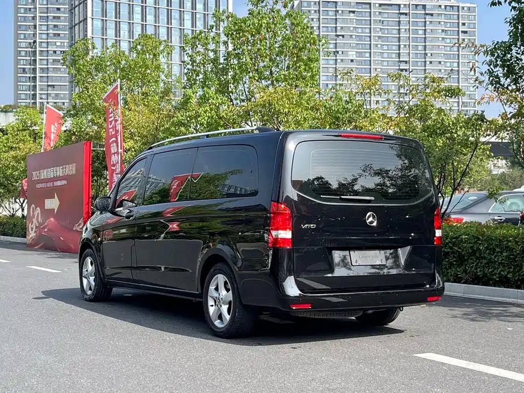 Mercedes-Benz Vito — миниатюра 6