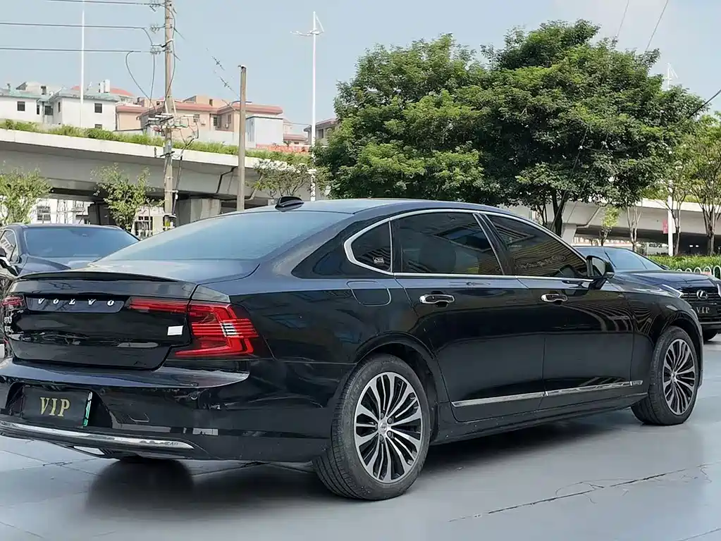 Volvo S90 PHEV — миниатюра 14