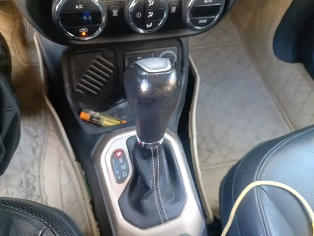 Jeep Renegade — миниатюра 10