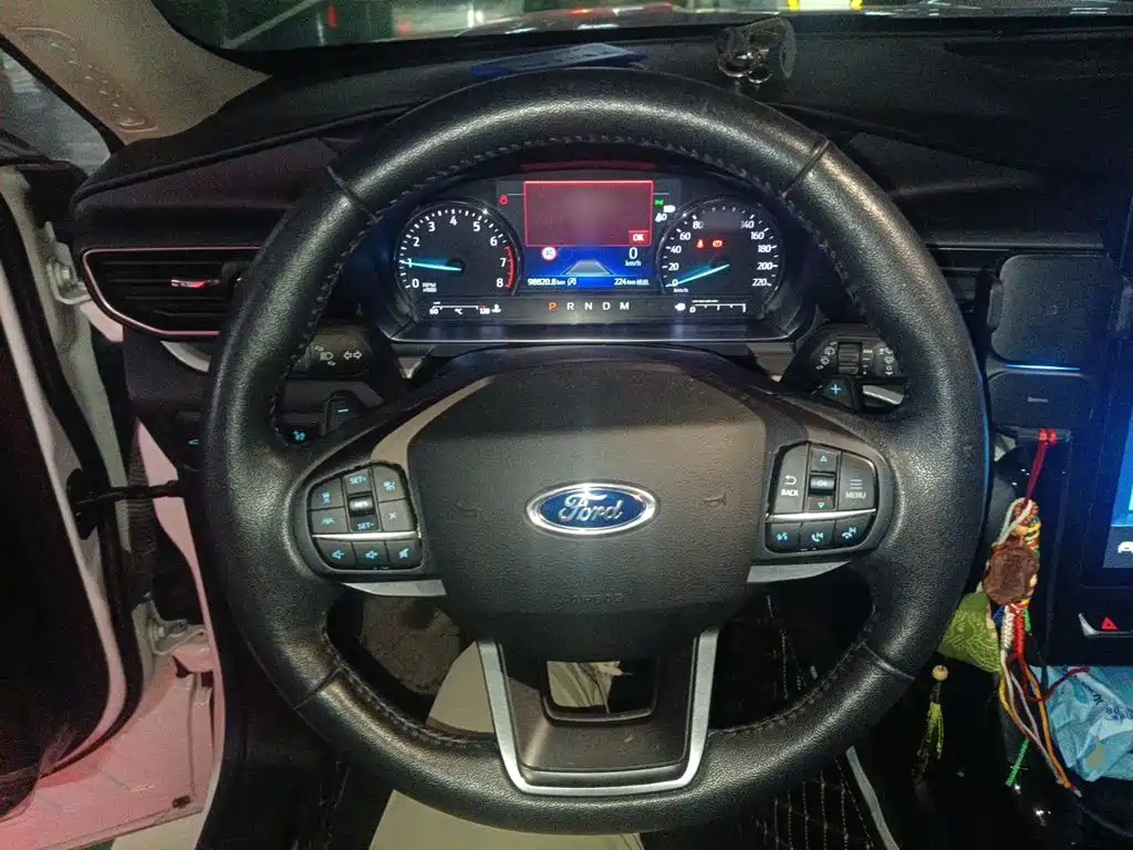 Ford Explorer — миниатюра 11