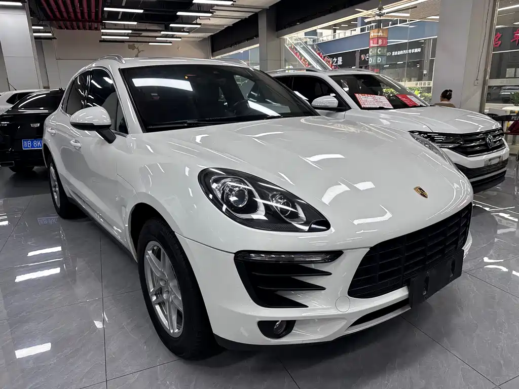 Porsche Macan — миниатюра 3
