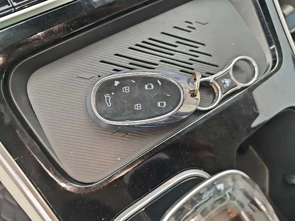JAC Refine Refine RF8 — миниатюра 9
