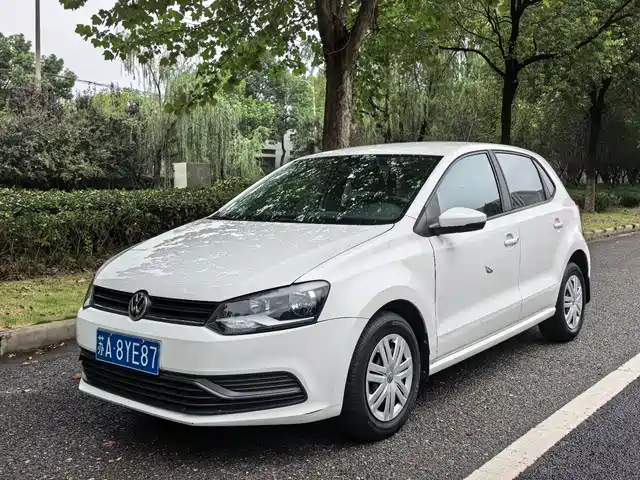 VOLKSWAGEN POLO 2017