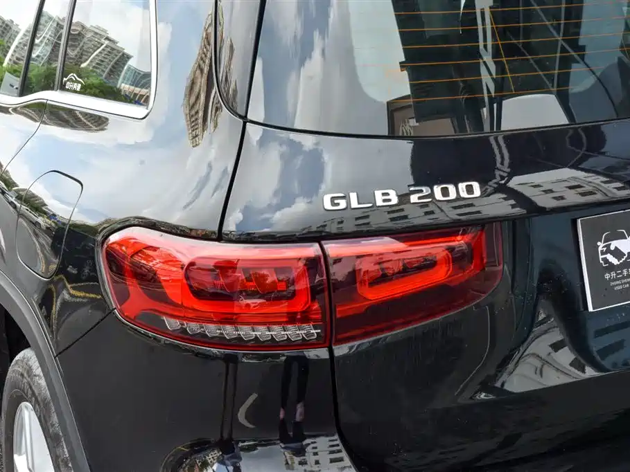 Mercedes-Benz GLB — миниатюра 10