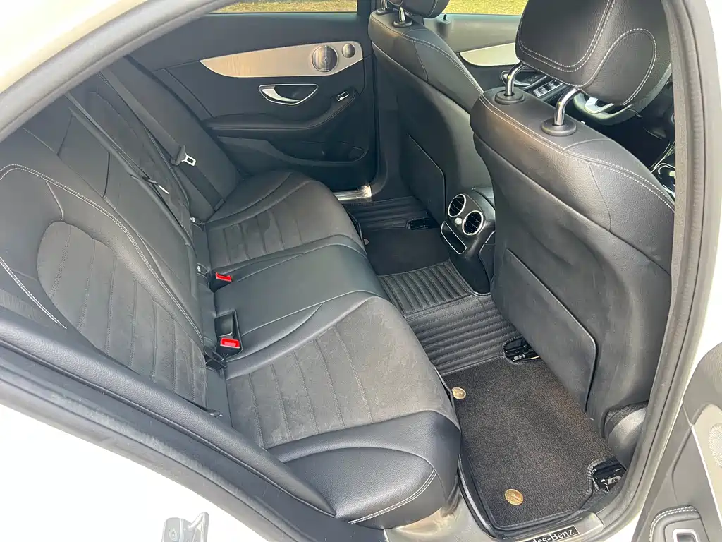 Mercedes-Benz C-Class — миниатюра 17