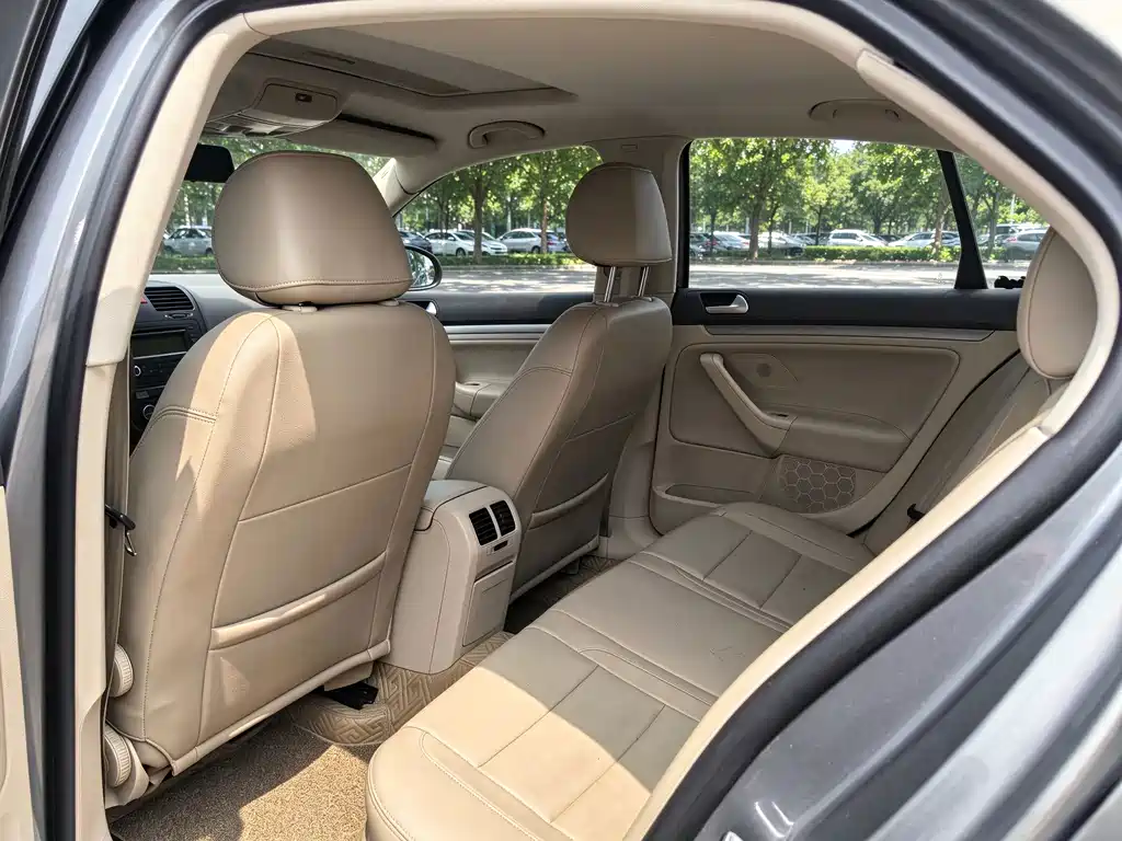 Volkswagen Sagitar — миниатюра 8