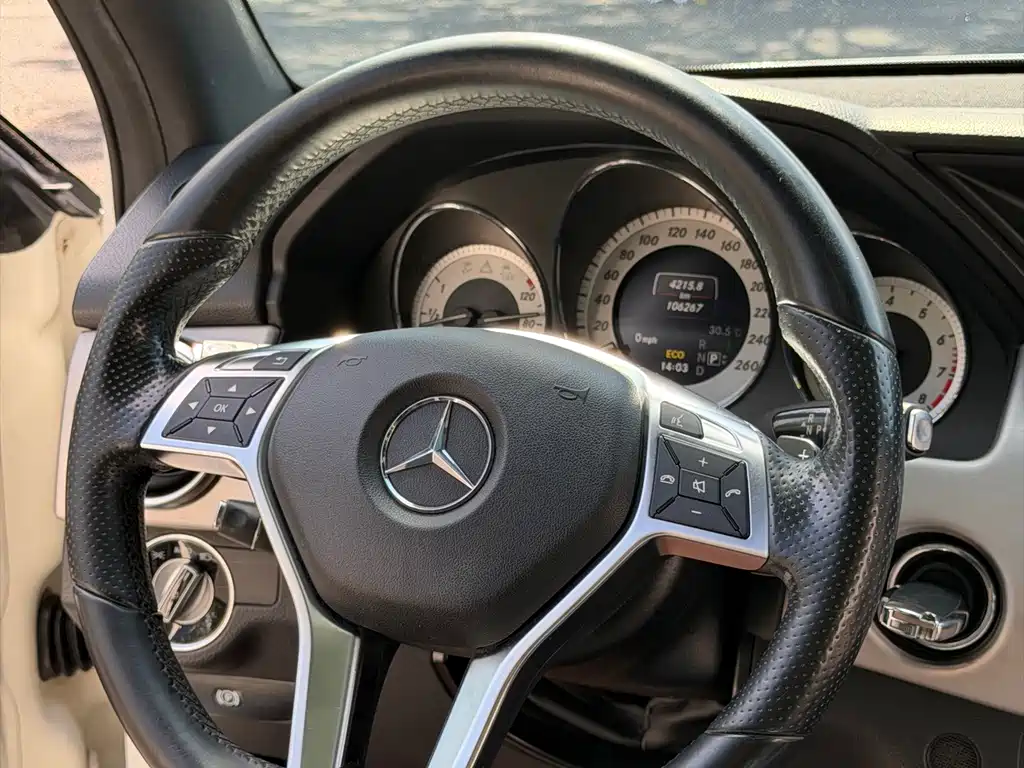 Mercedes-Benz GLK-Class — миниатюра 12