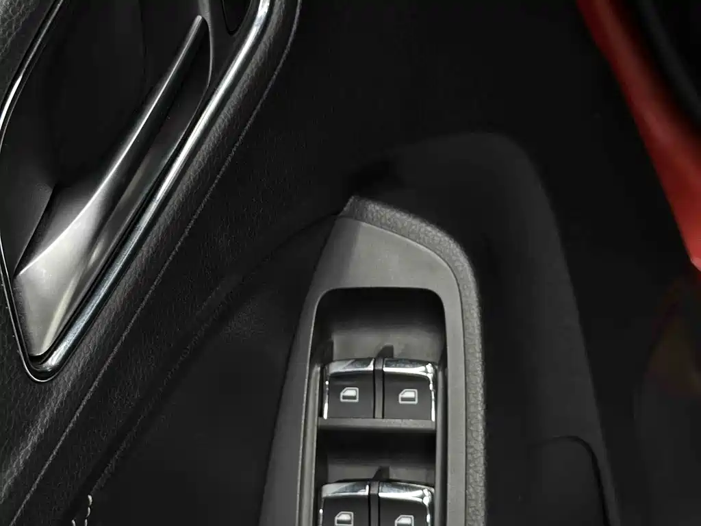 Roewe RX5 — миниатюра 21
