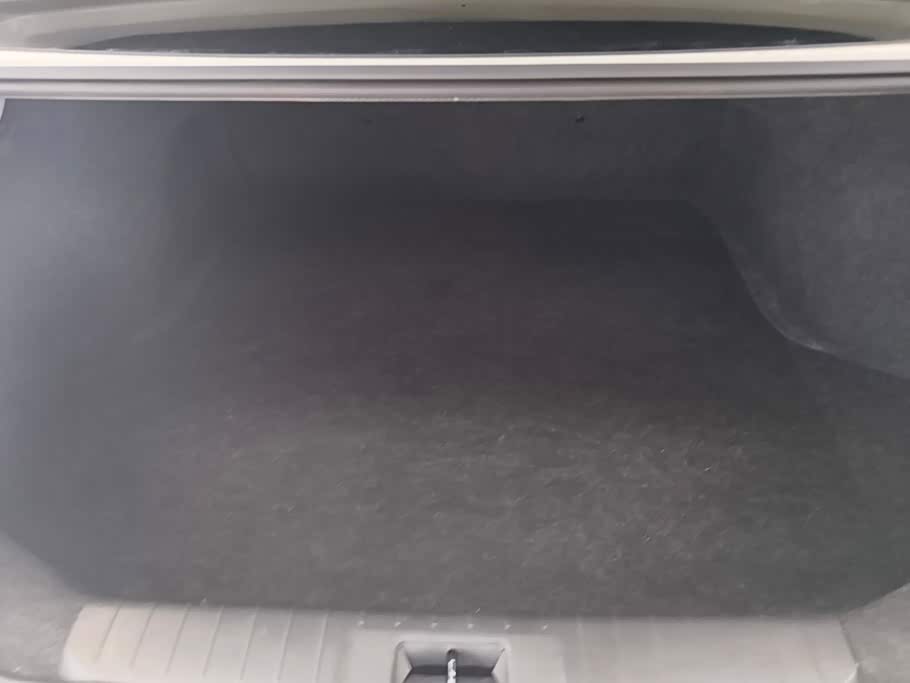 Nissan Sylphy 1.6 л 2021 г. Белый, пробег 32700 км