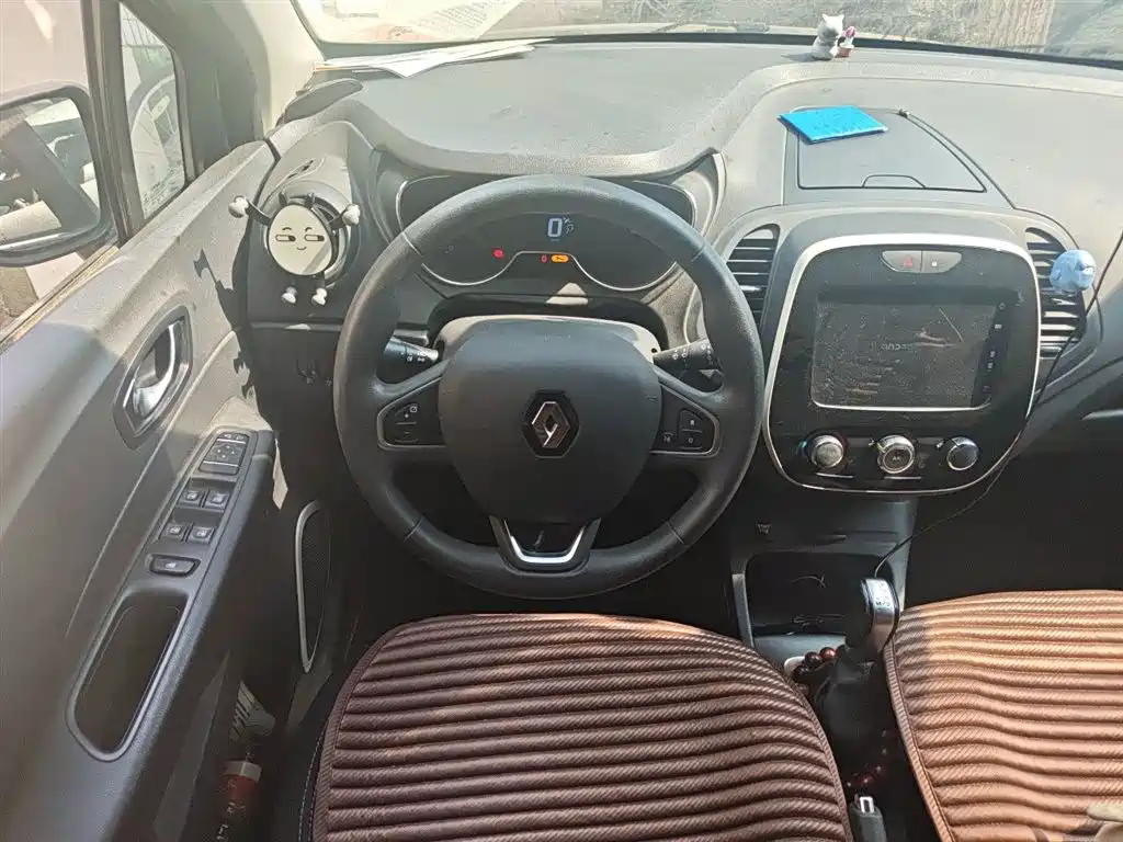 Renault Captur — миниатюра 11