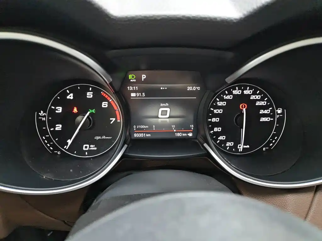 Alfa Romeo Stelvio — миниатюра 15
