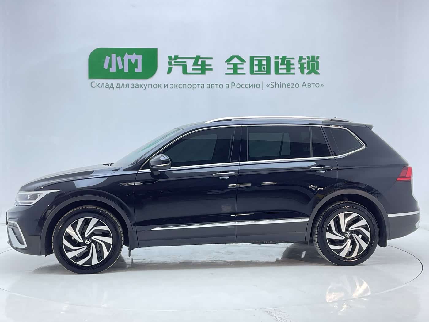Volkswagen Tiguan L 1.4 л 2023 г. Чёрный, пробег 31000 км