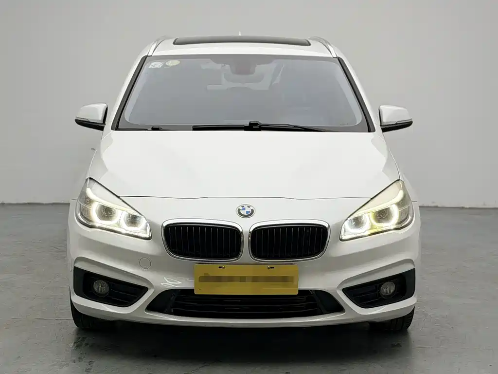 BMW 2 Series Active Tourer — миниатюра 2