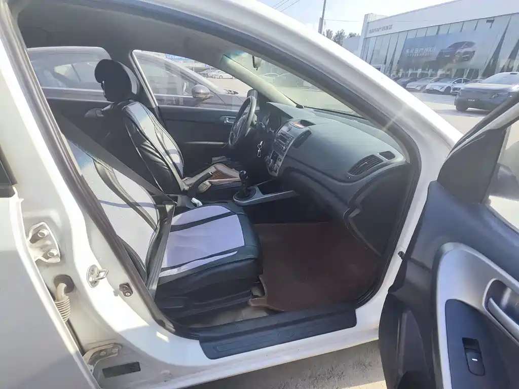 Kia Forte 2012 1.6L MT GLS
