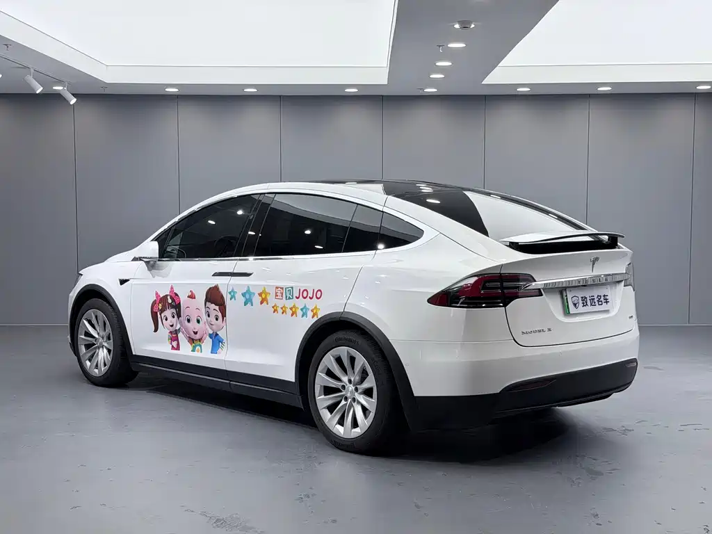 Tesla Model X — миниатюра 4