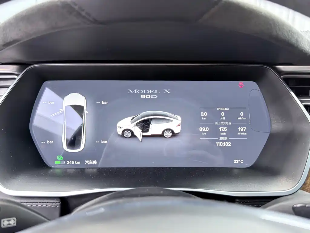 Tesla Model X — миниатюра 25