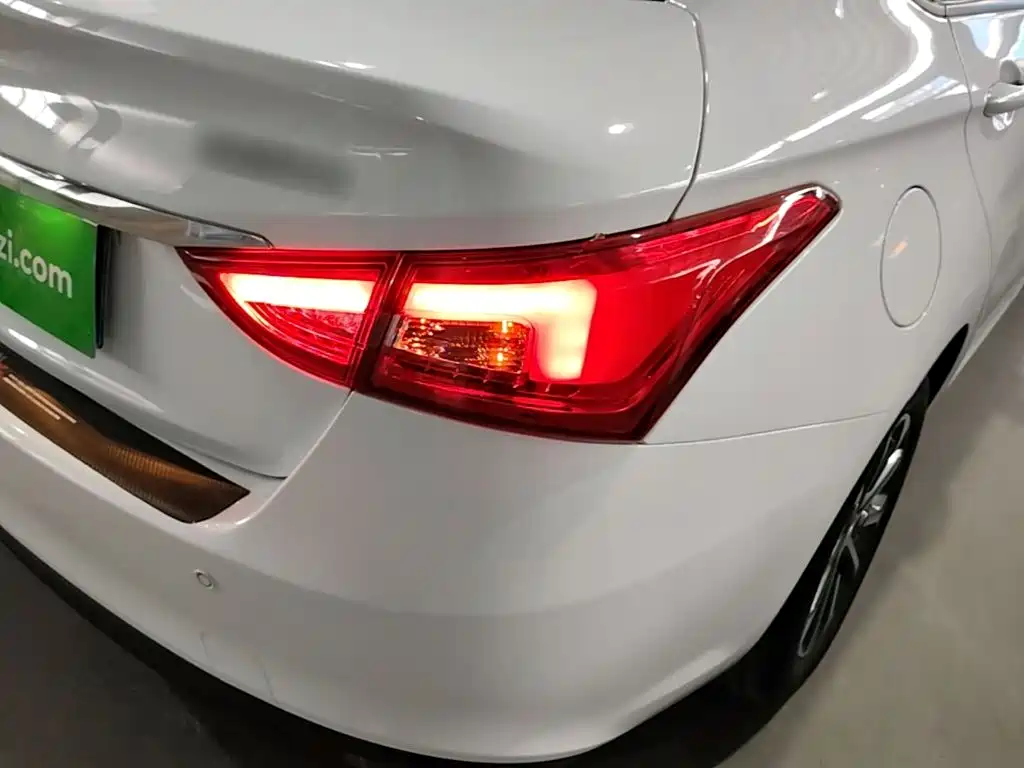 Chery Arrizo 5 — миниатюра 8