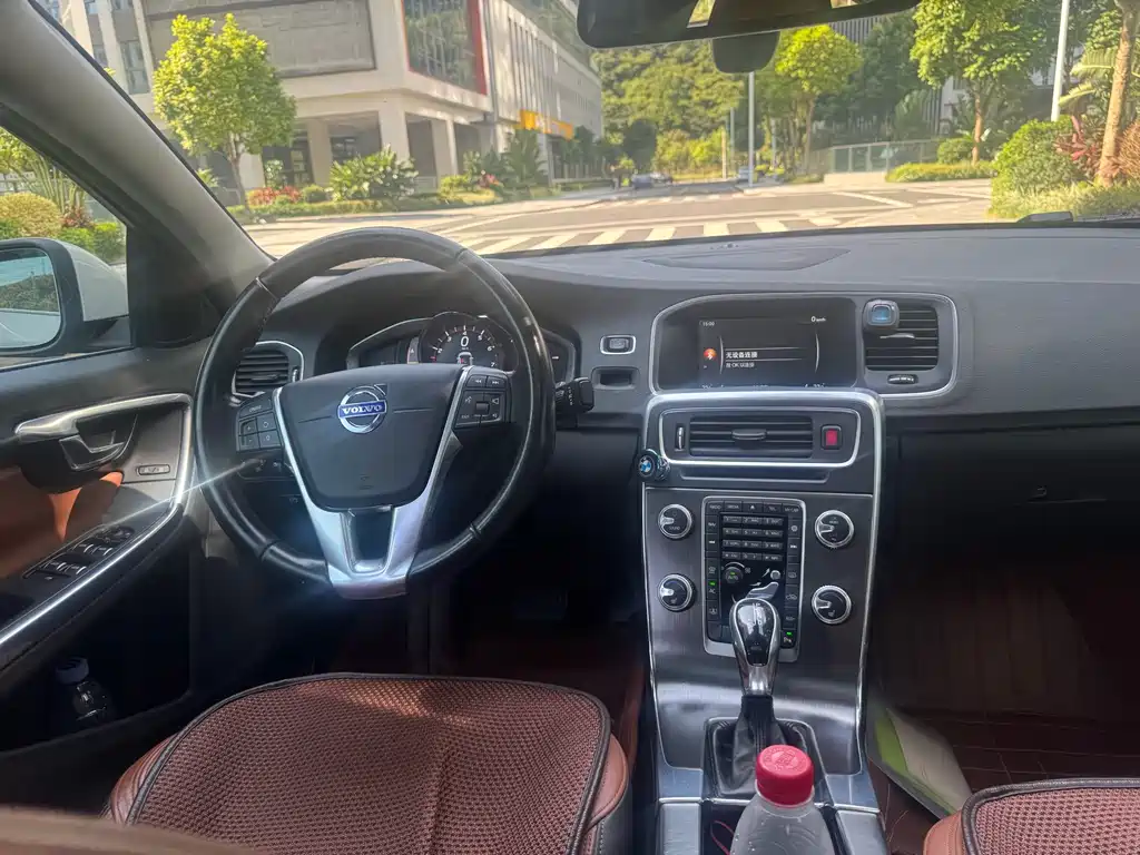 Volvo S60 — миниатюра 7