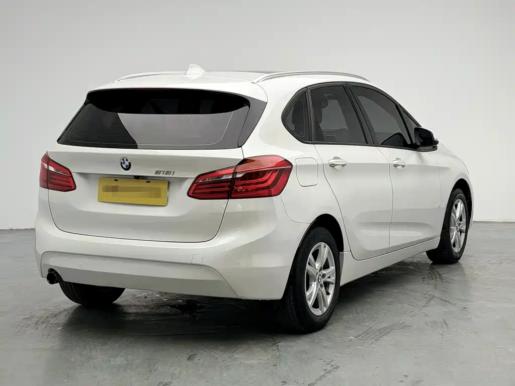 BMW 2 Series Active Tourer — миниатюра 6