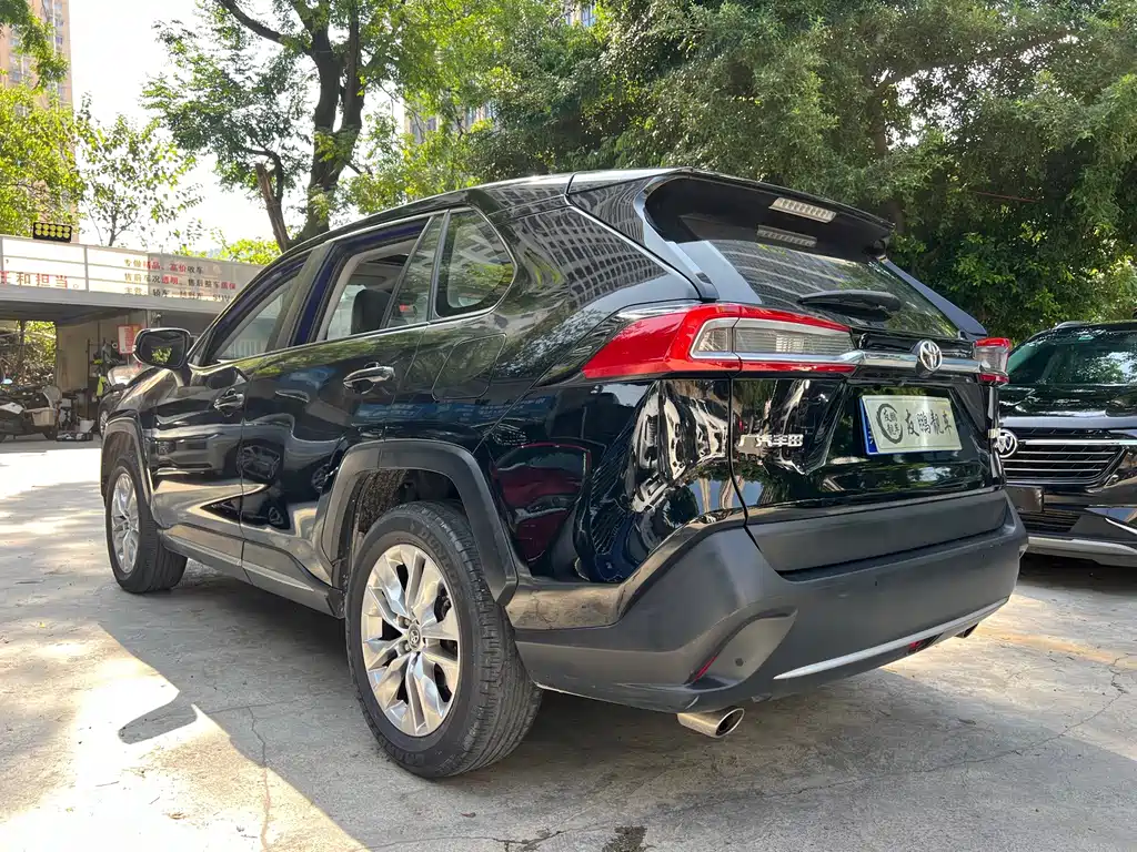 Toyota Wildlander — миниатюра 17