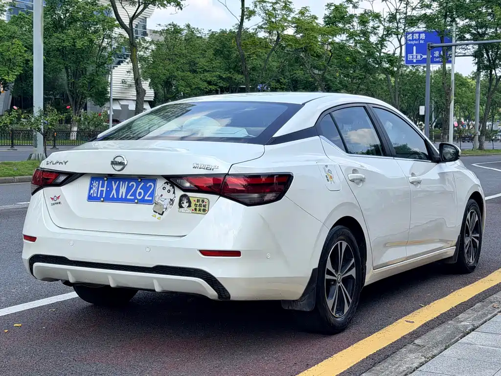 Nissan Sylphy — миниатюра 6
