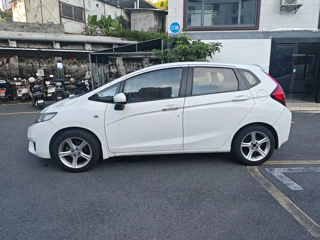 Honda Fit — миниатюра 3