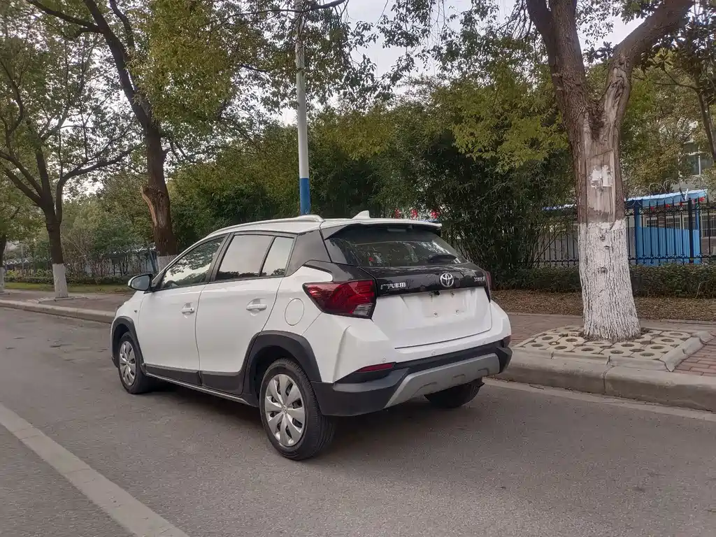 TOYOTA YARIS L ZHIXUAN