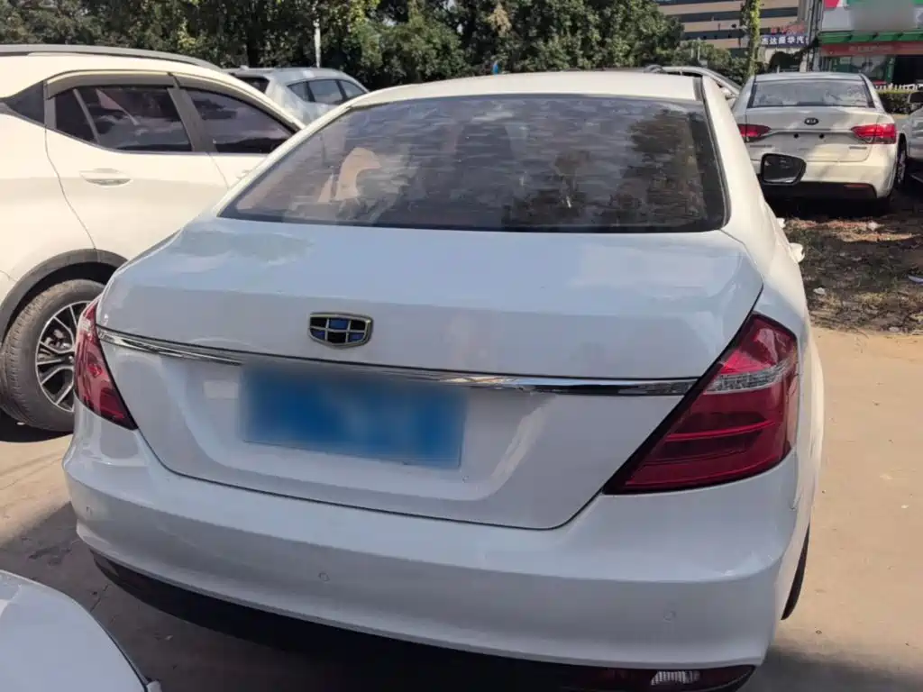 Geely Emgrand — миниатюра 6