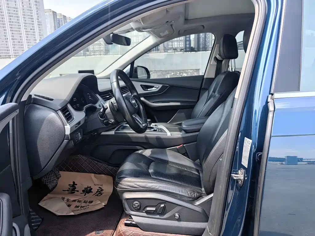 Audi Q7 — миниатюра 6