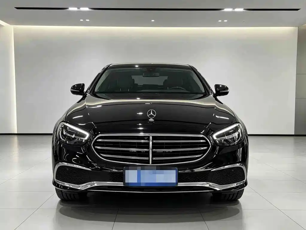 Mercedes-Benz E-Class 2023 — фото 2