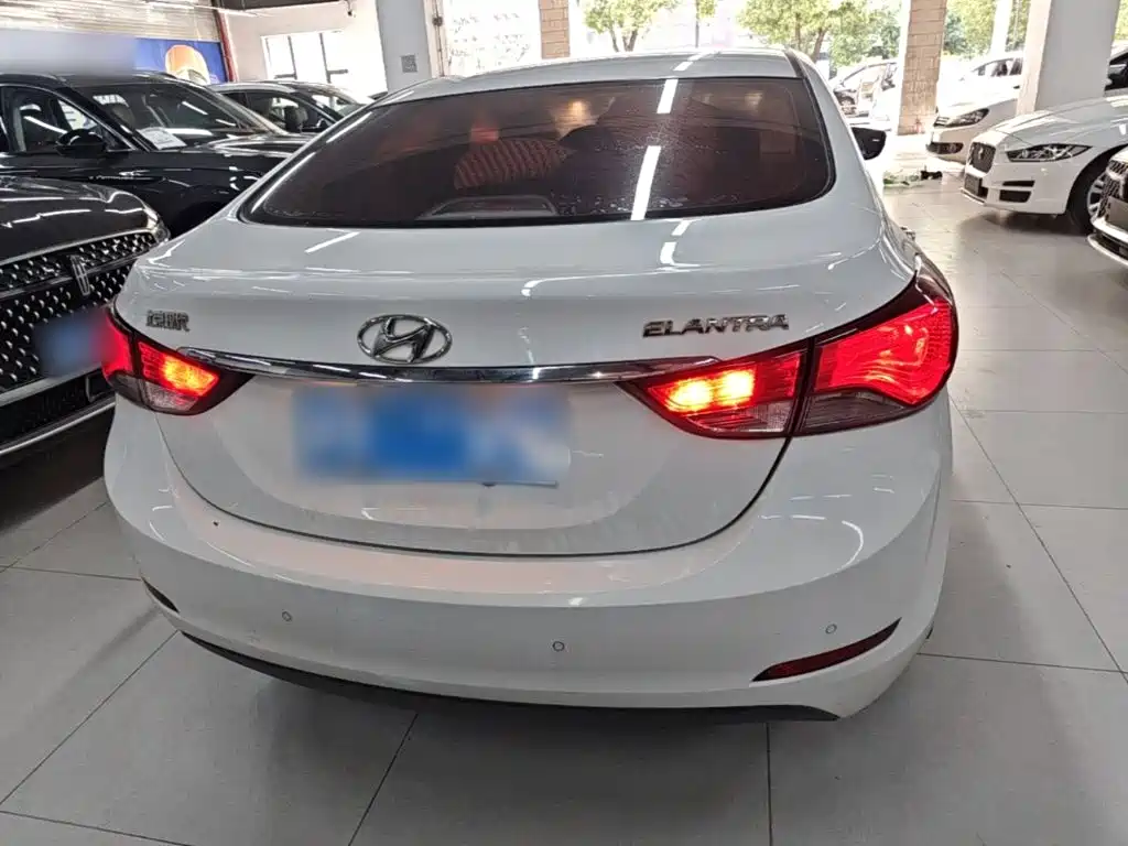 Hyundai Elantra Langdong — миниатюра 6