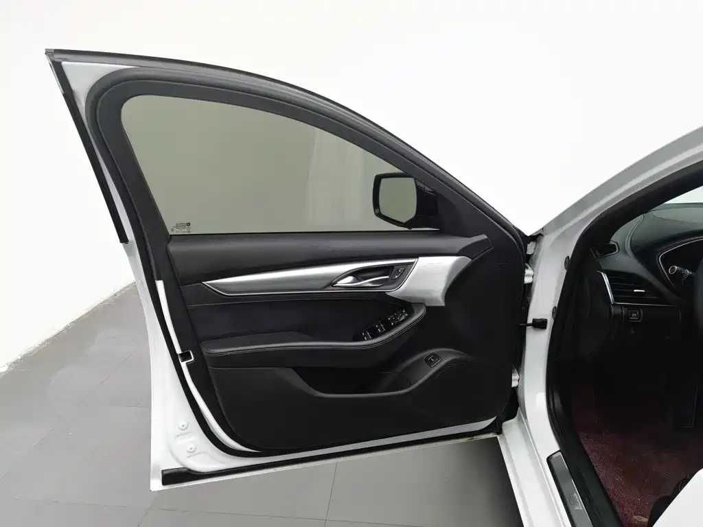 Cadillac CT5 — миниатюра 8
