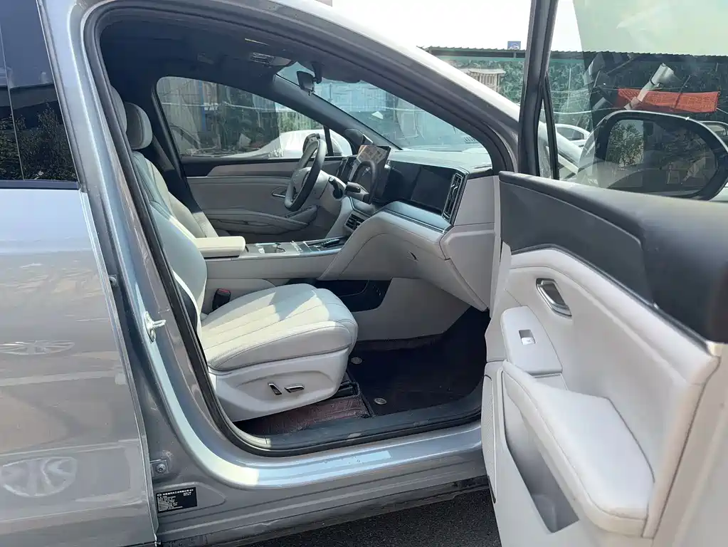 BYD Song Ultra — миниатюра 4