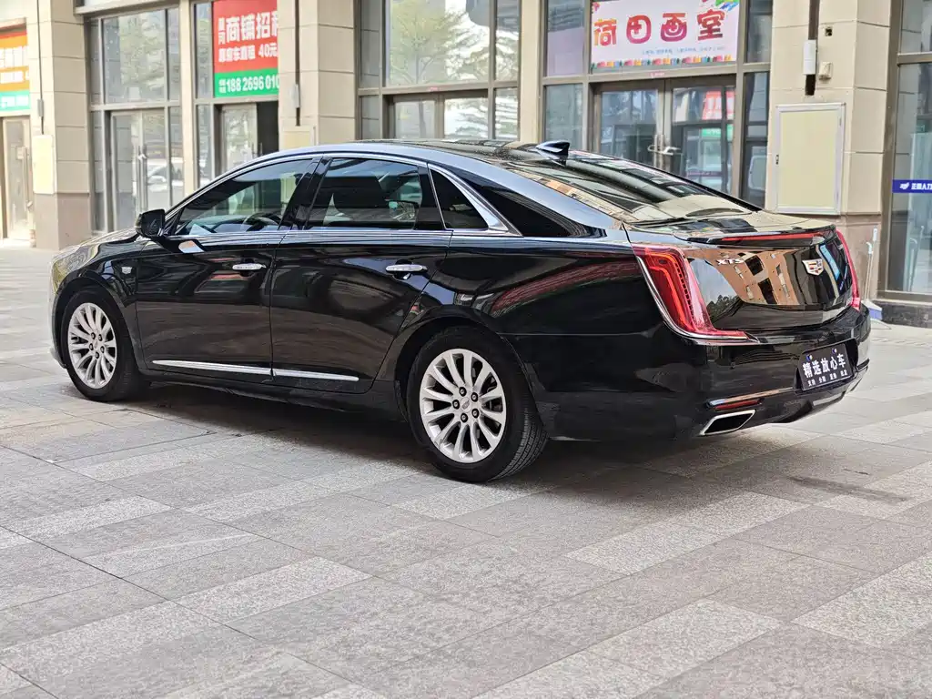 CADILLAC XTS